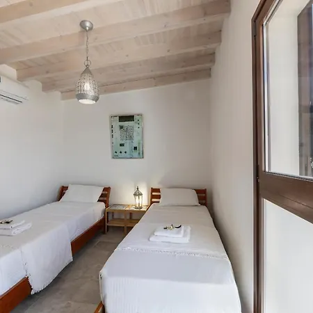 Villa Elena 3 *